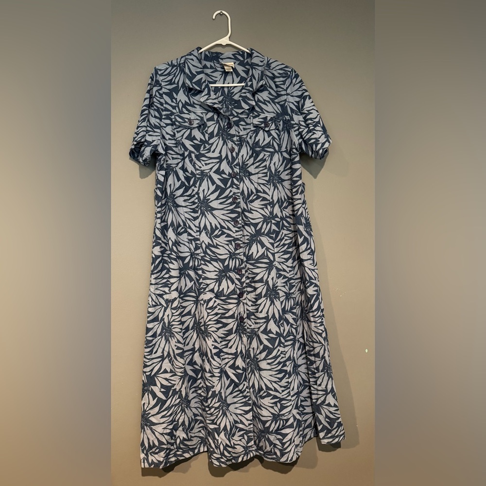 Essentials Blue and White Notched Collar Resort Dress